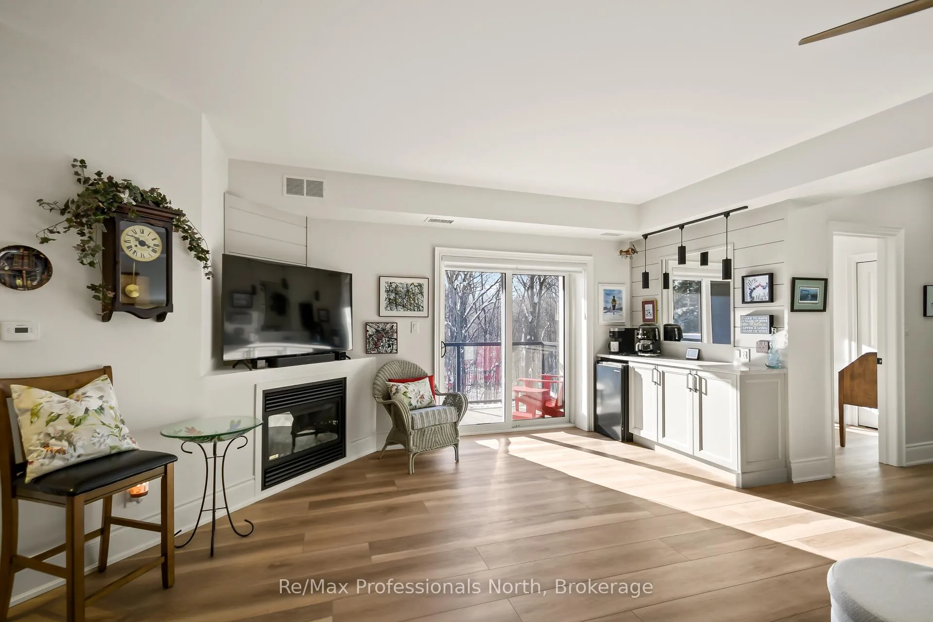 Photo 7 of Unit 302, 391 James Street W, Gravenhurst, Muskoka (S) — HOMEH