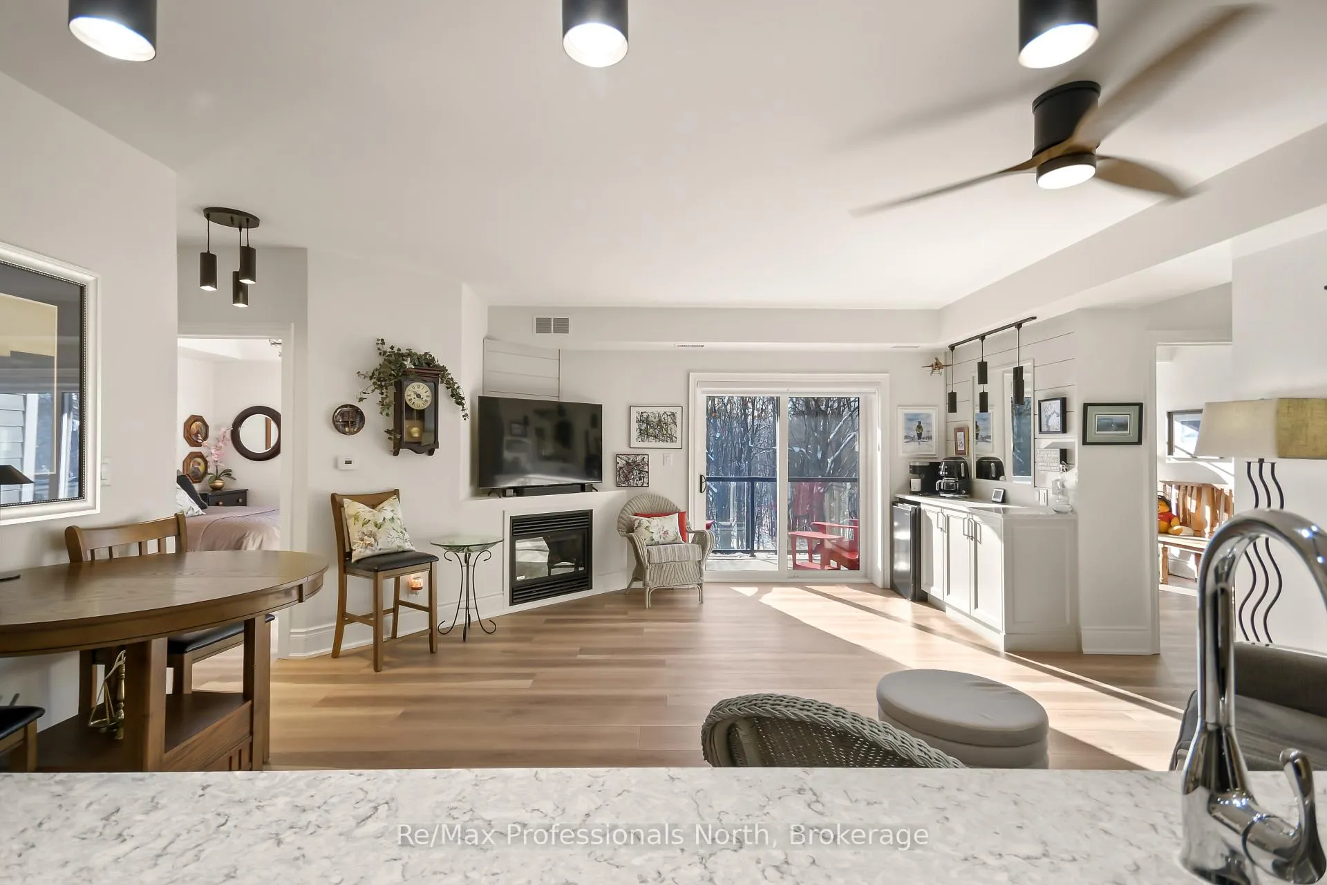 Photo 9 of Unit 302, 391 James Street W, Gravenhurst, Muskoka (S) — HOMEH