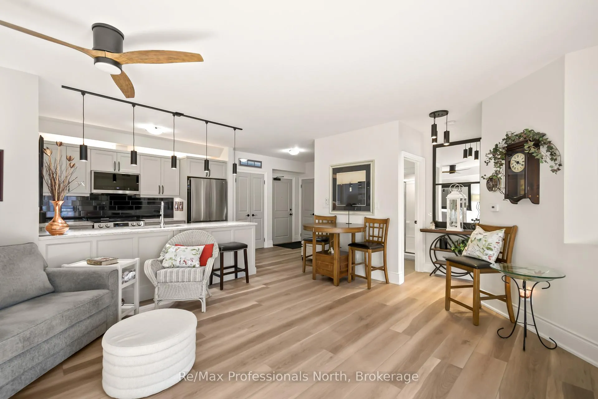 Photo 11 of Unit 302, 391 James Street W, Gravenhurst, Muskoka (S) — HOMEH
