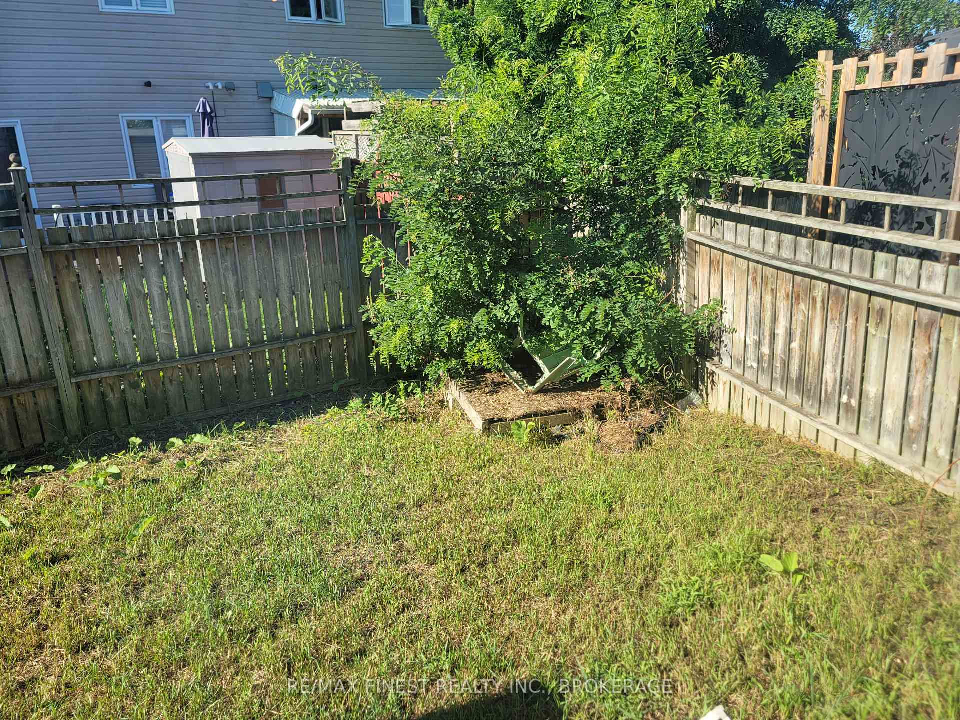 Photo 4 of 56 Wilson Street, Kingston, Rideau — HOMEH