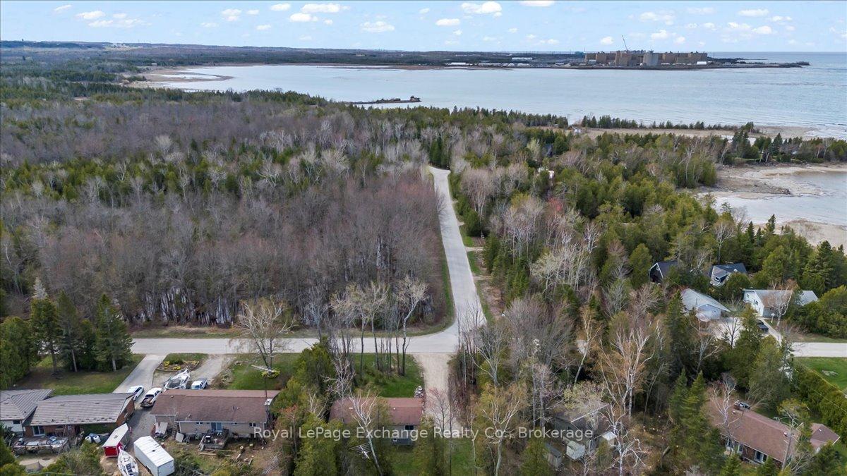 Photo 28 of 184 Scotts Point Road, Kincardine — HOMEH