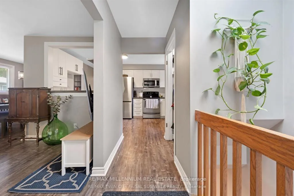 Photo 3 of Unit Upper, 158 Coach Hill Drive, Kitchener — HOMEH