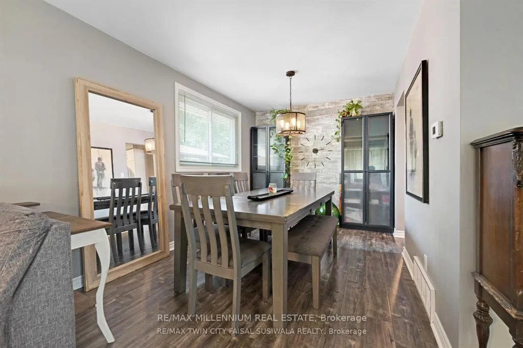 Photo 7 of Unit Upper, 158 Coach Hill Drive, Kitchener — HOMEH
