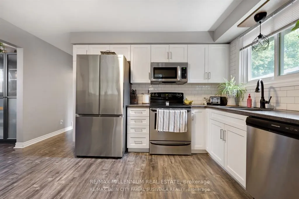 Photo 11 of Unit Upper, 158 Coach Hill Drive, Kitchener — HOMEH
