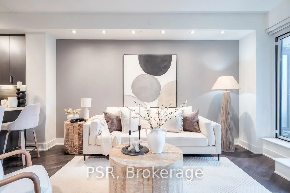 Photo 6 of Unit 306, 7608 Yonge Street, Vaughan, Crestwood-Springfarm-Yorkhill — HOMEH