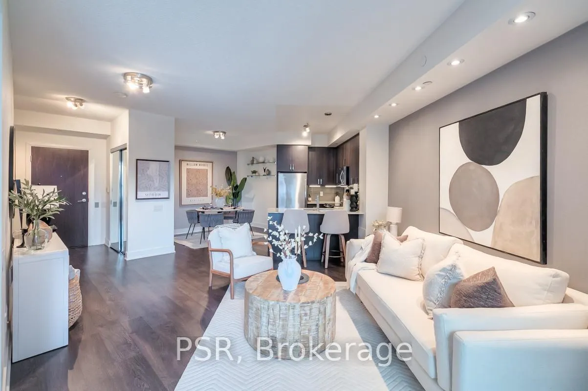 Photo 7 of Unit 306, 7608 Yonge Street, Vaughan, Crestwood-Springfarm-Yorkhill — HOMEH