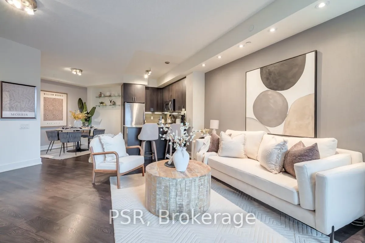 Photo 8 of Unit 306, 7608 Yonge Street, Vaughan, Crestwood-Springfarm-Yorkhill — HOMEH