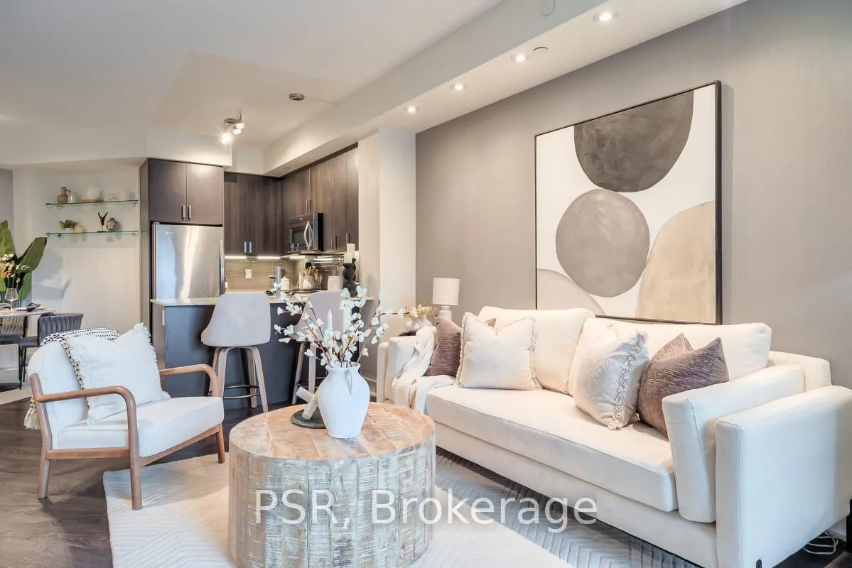Photo 9 of Unit 306, 7608 Yonge Street, Vaughan, Crestwood-Springfarm-Yorkhill — HOMEH