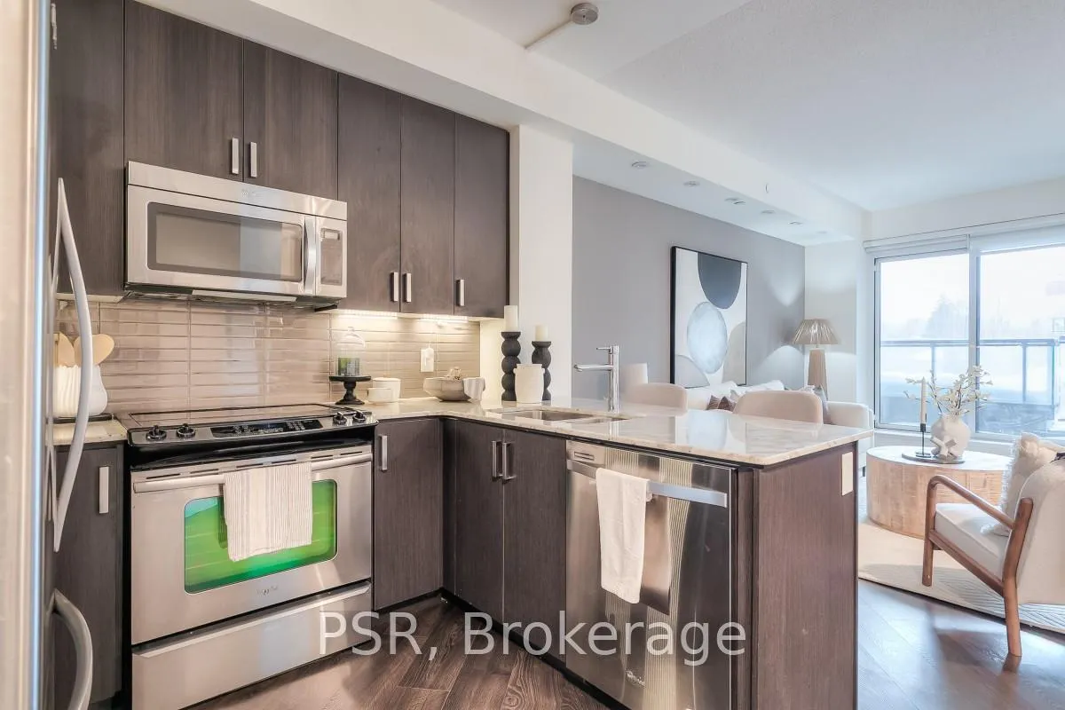 Photo 13 of Unit 306, 7608 Yonge Street, Vaughan, Crestwood-Springfarm-Yorkhill — HOMEH