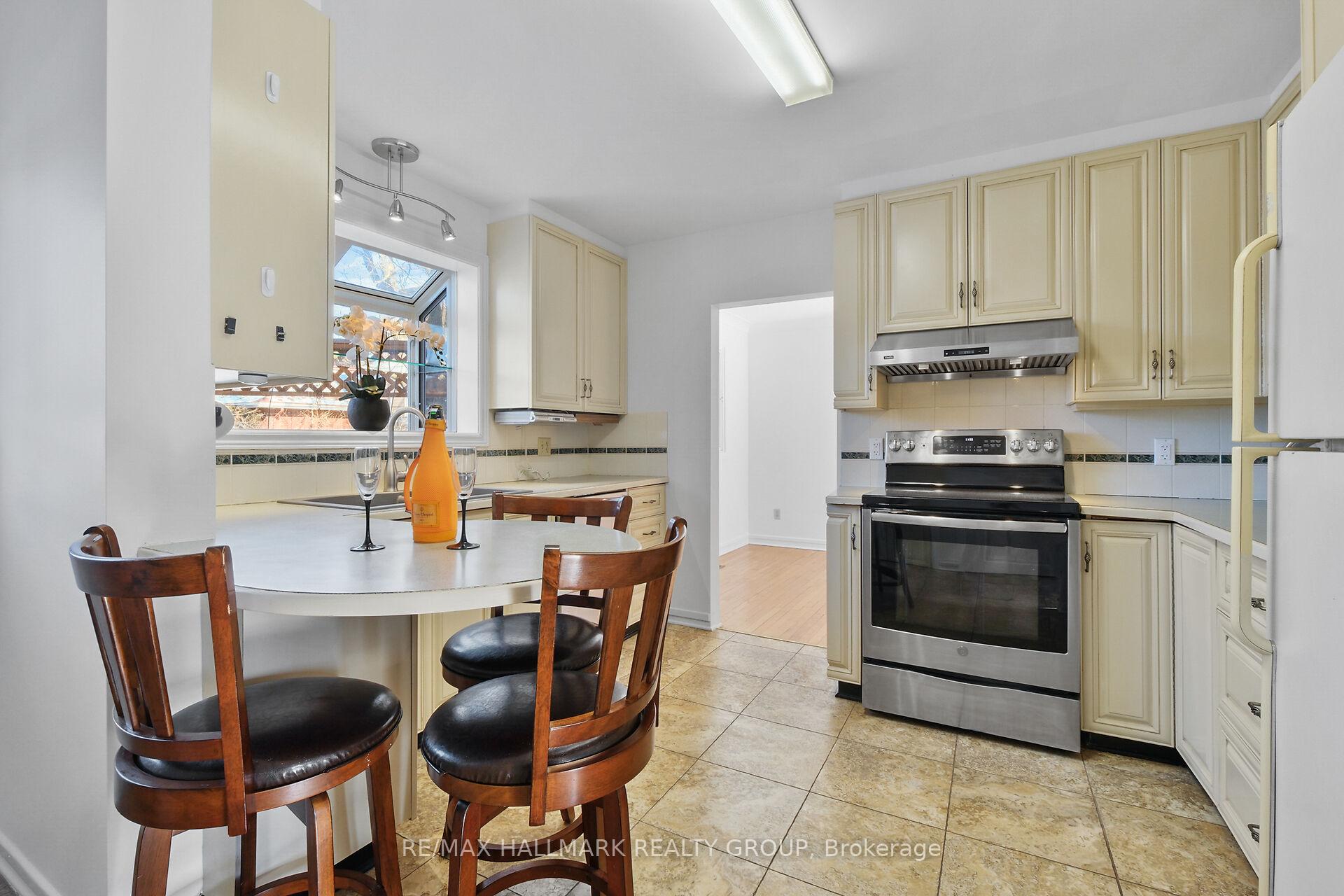 Photo 12 of 2083 Lenester Avenue, Ottawa, McKellar Heights/Glabar Park — HOMEH