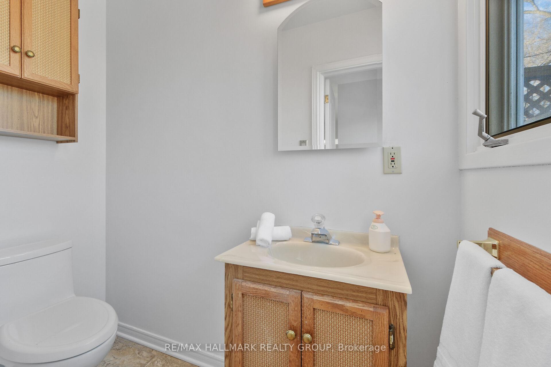 Photo 16 of 2083 Lenester Avenue, Ottawa, McKellar Heights/Glabar Park — HOMEH