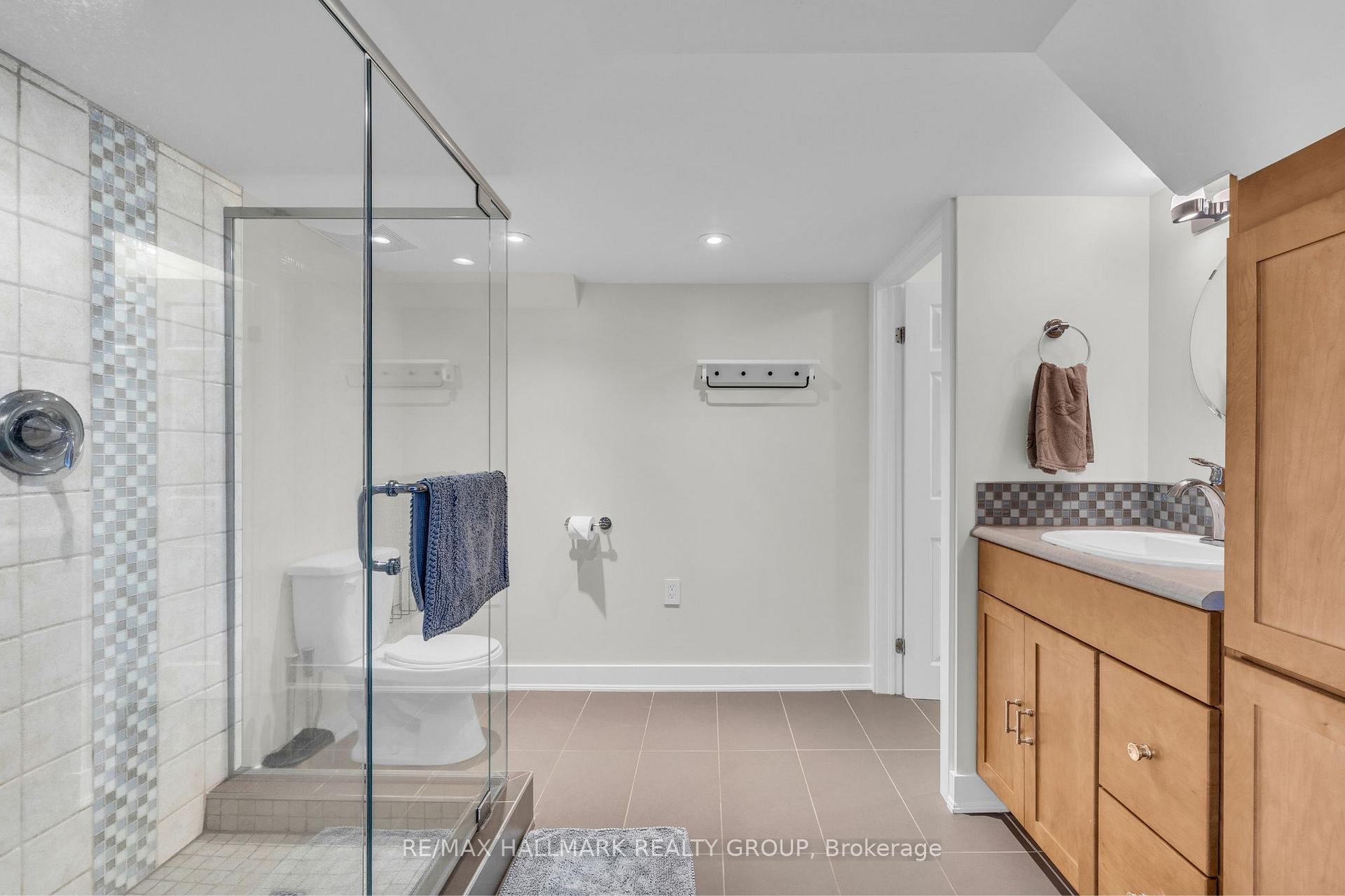 Photo 25 of Unit K, 4120 Riverside Drive, Ottawa, Quinterra — HOMEH