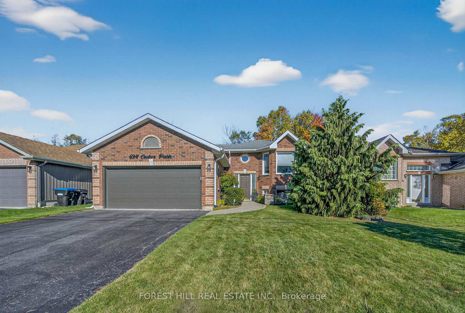 Photo 2 of 694 Cedar Path, Innisfil, Alcona — HOMEH