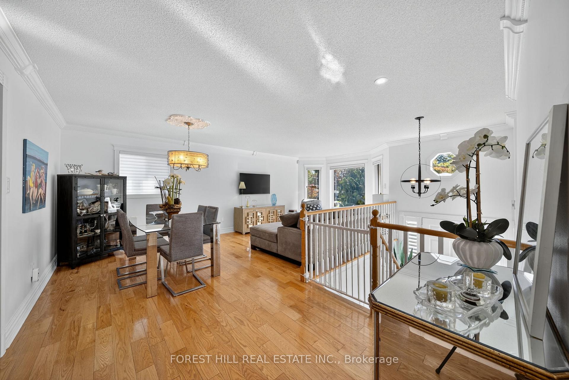 Photo 5 of 694 Cedar Path, Innisfil, Alcona — HOMEH