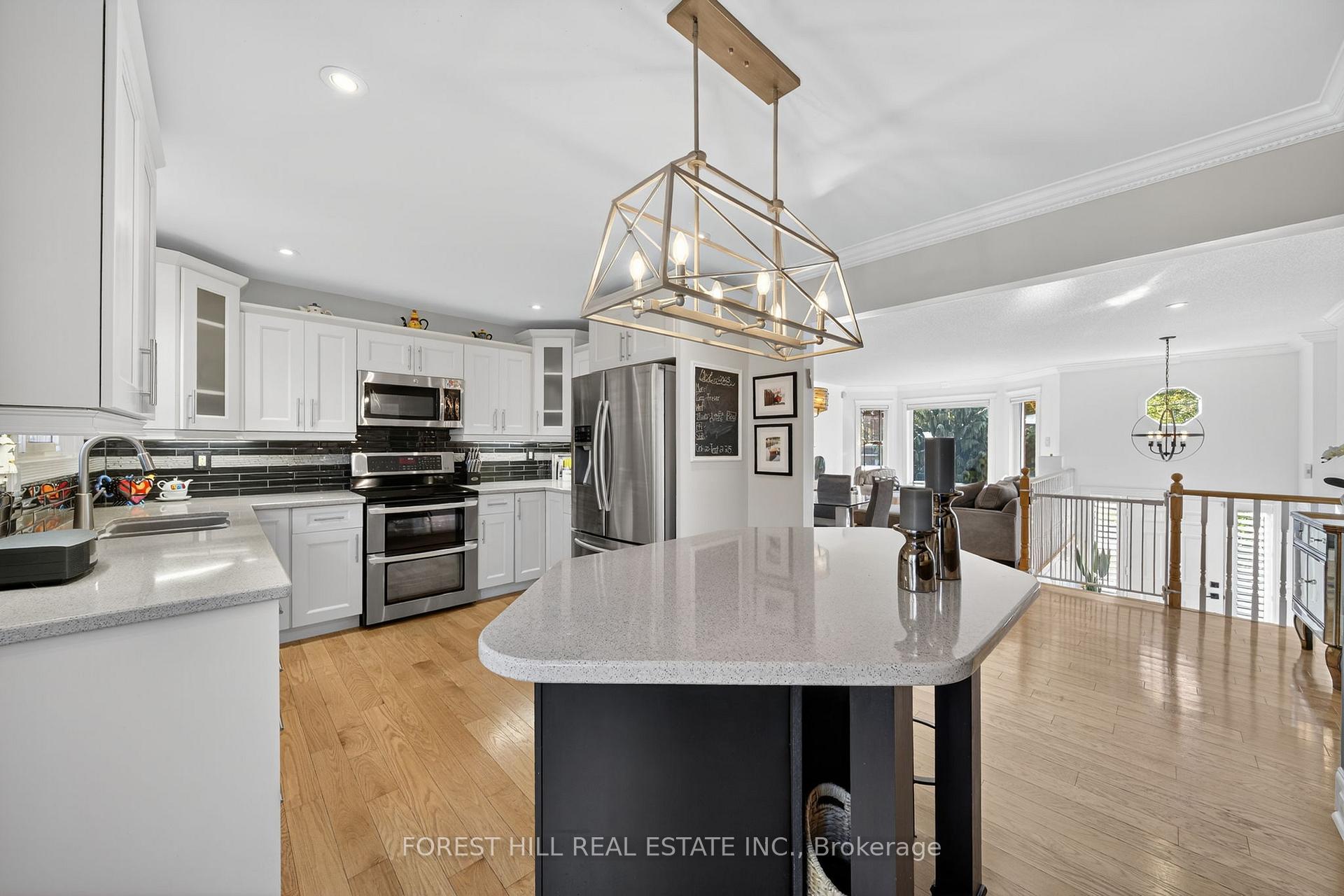 Photo 11 of 694 Cedar Path, Innisfil, Alcona — HOMEH