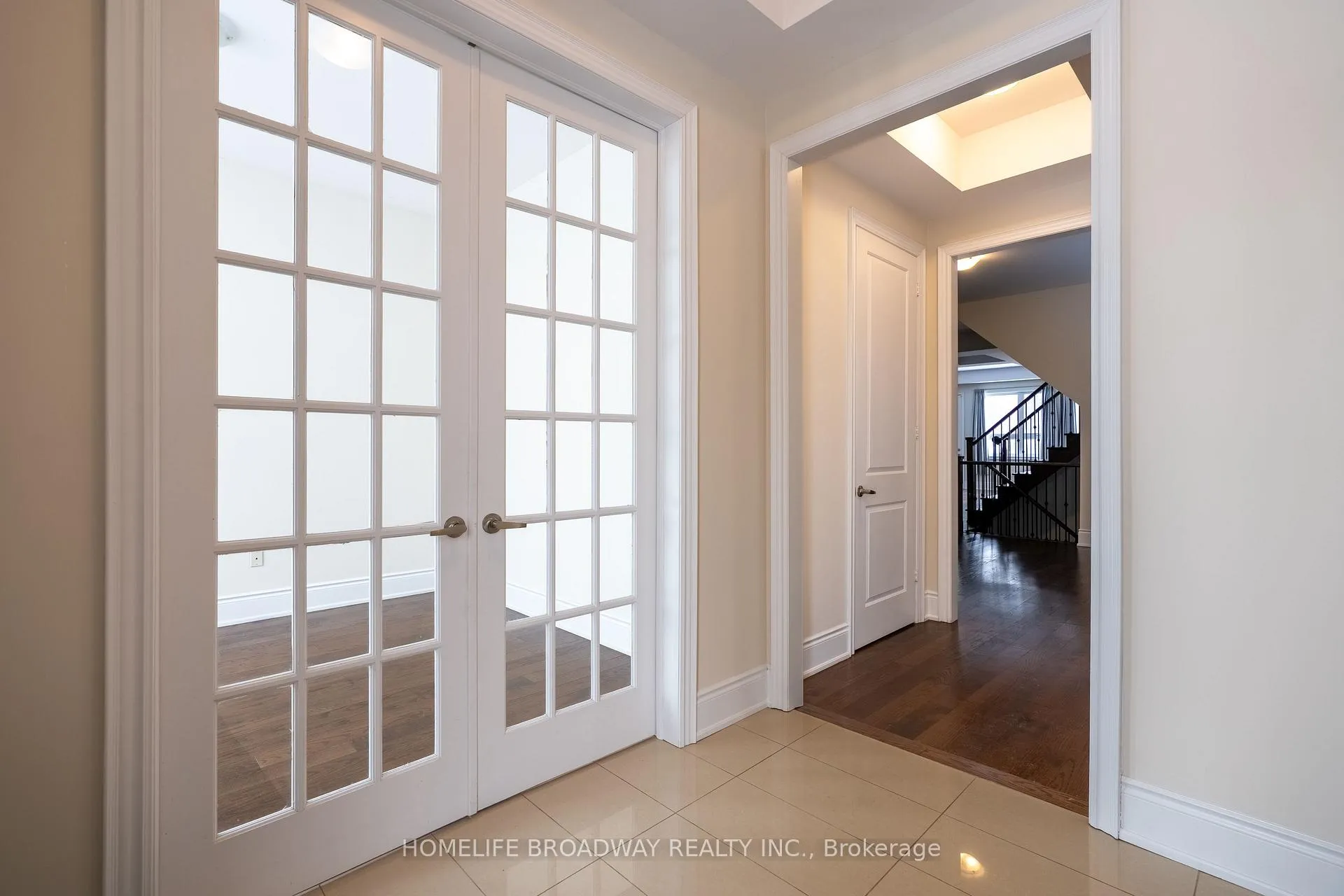 Photo 7 of 166 Conklin Crescent, Aurora, Rural Aurora — HOMEH