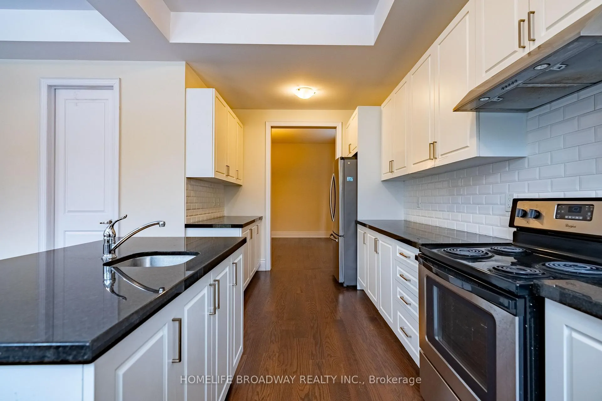 Photo 15 of 166 Conklin Crescent, Aurora, Rural Aurora — HOMEH