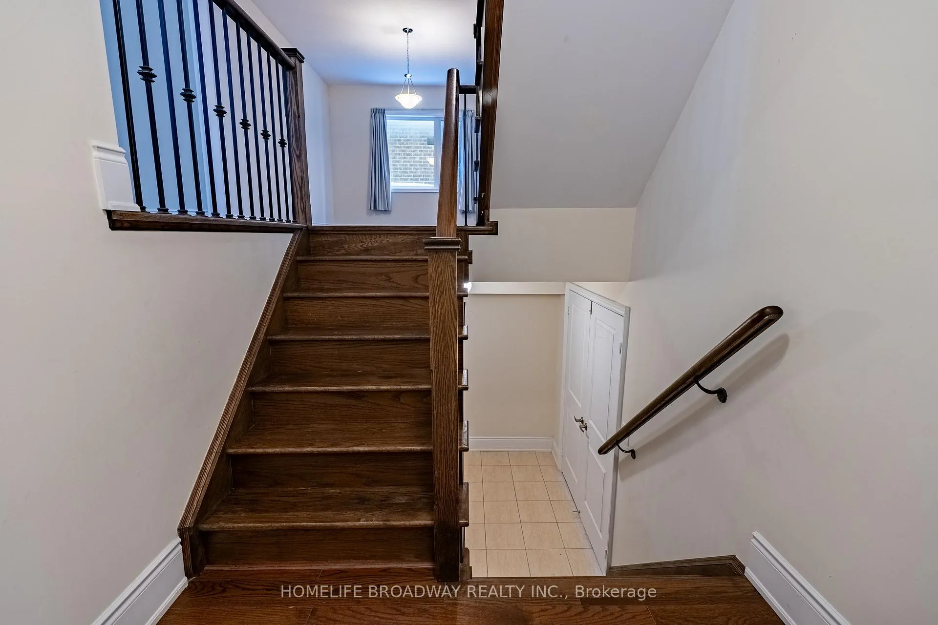 Photo 19 of 166 Conklin Crescent, Aurora, Rural Aurora — HOMEH