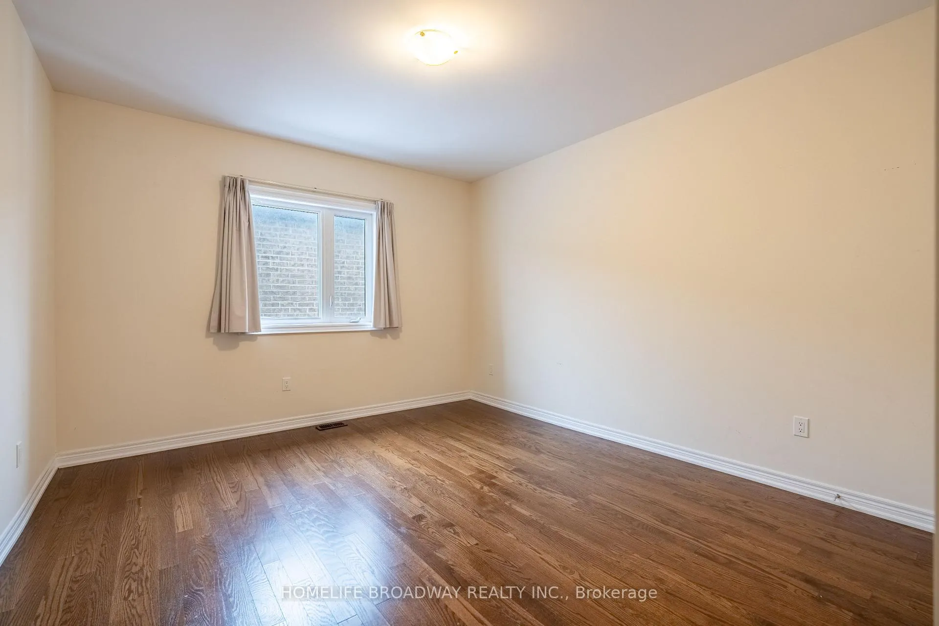 Photo 30 of 166 Conklin Crescent, Aurora, Rural Aurora — HOMEH