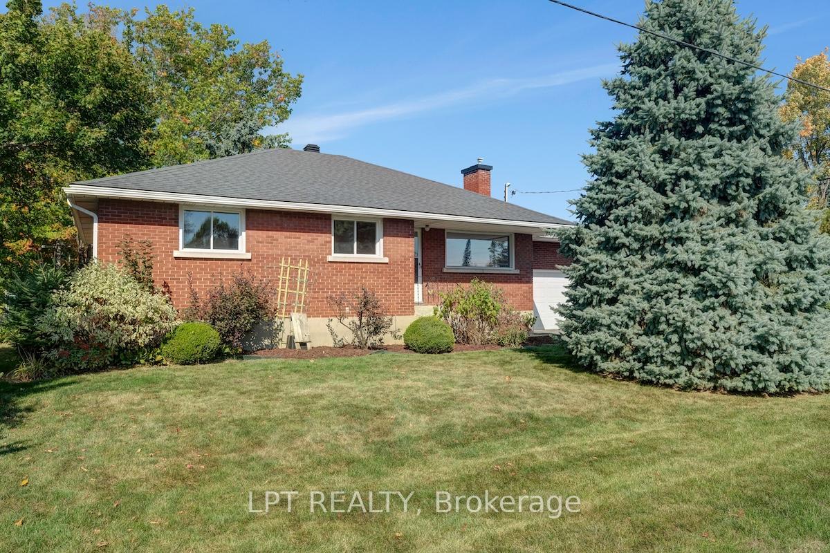 Photo 6 of 151 Oakridge Boulevard, Ottawa, Meadowlands/Crestview — HOMEH