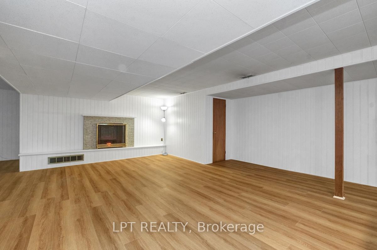 Photo 29 of 151 Oakridge Boulevard, Ottawa, Meadowlands/Crestview — HOMEH
