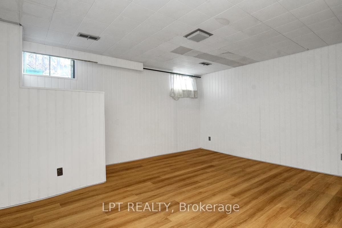Photo 32 of 151 Oakridge Boulevard, Ottawa, Meadowlands/Crestview — HOMEH