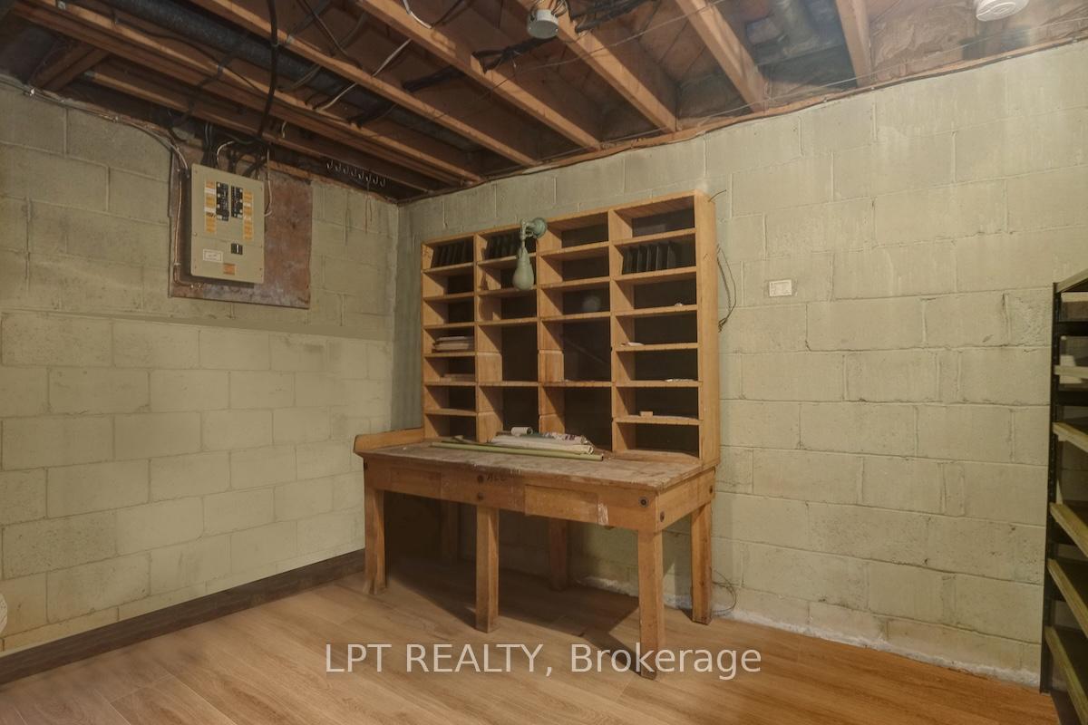 Photo 41 of 151 Oakridge Boulevard, Ottawa, Meadowlands/Crestview — HOMEH