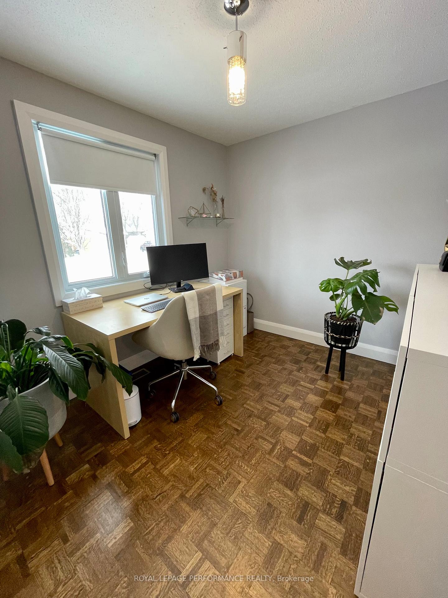 Photo 8 of 7 Lentini Way, Ottawa, Meadowlands/St. Claire Gardens — HOMEH