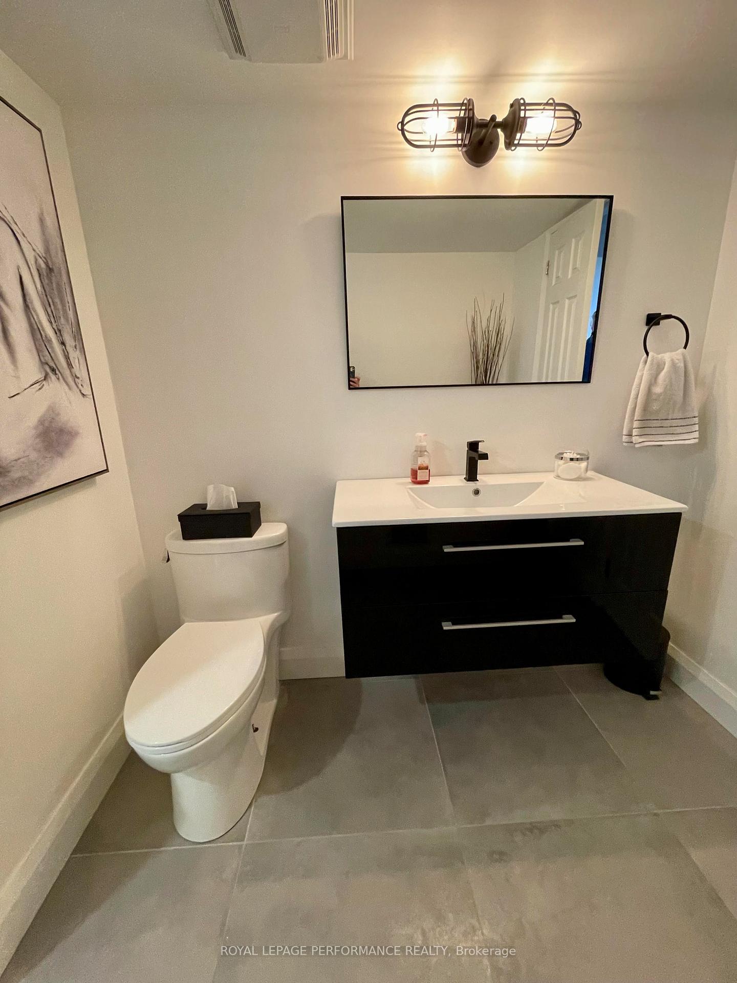 Photo 16 of 7 Lentini Way, Ottawa, Meadowlands/St. Claire Gardens — HOMEH