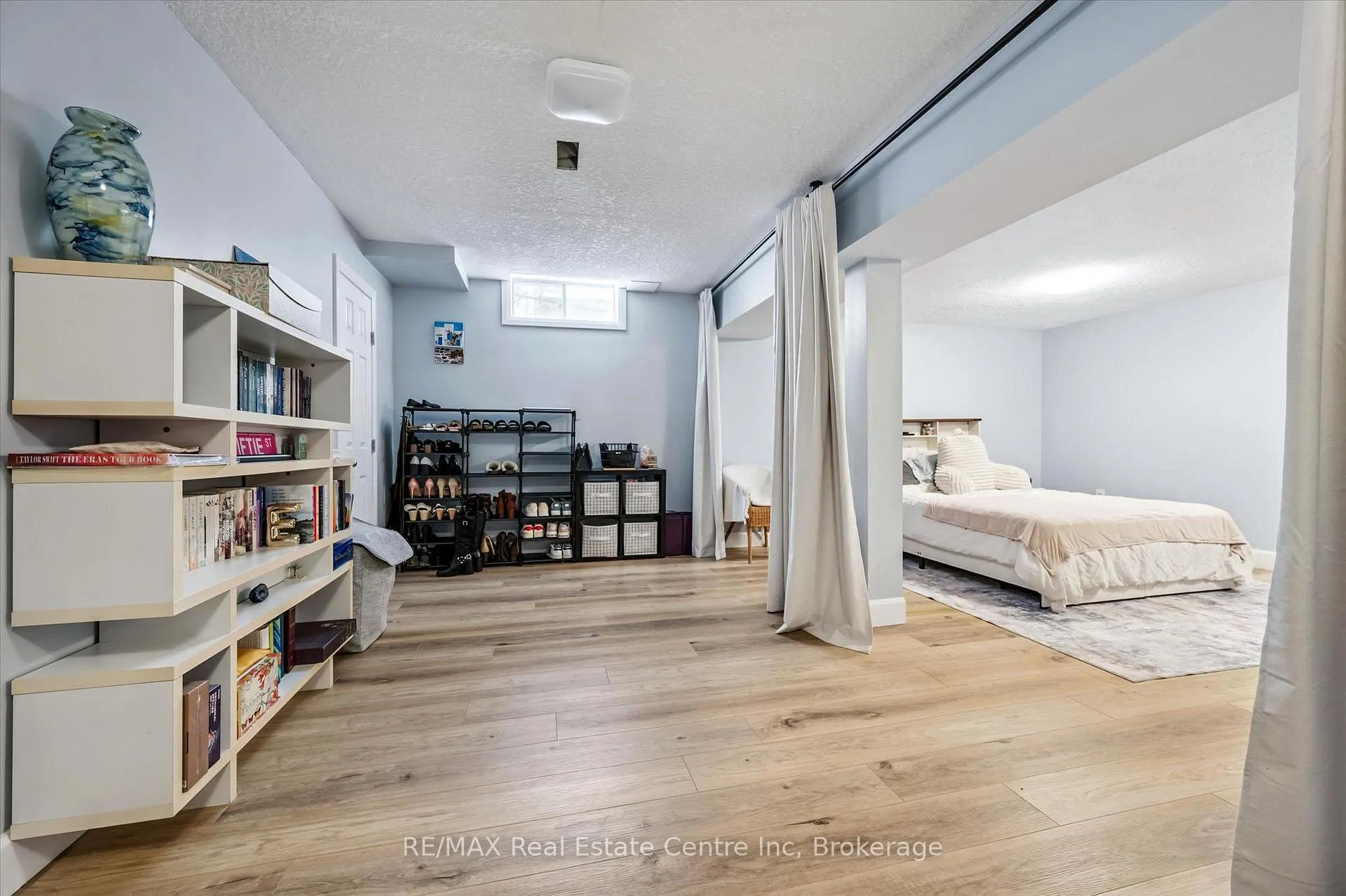 Photo 13 of 14 Pipers Green Court, Kitchener — HOMEH