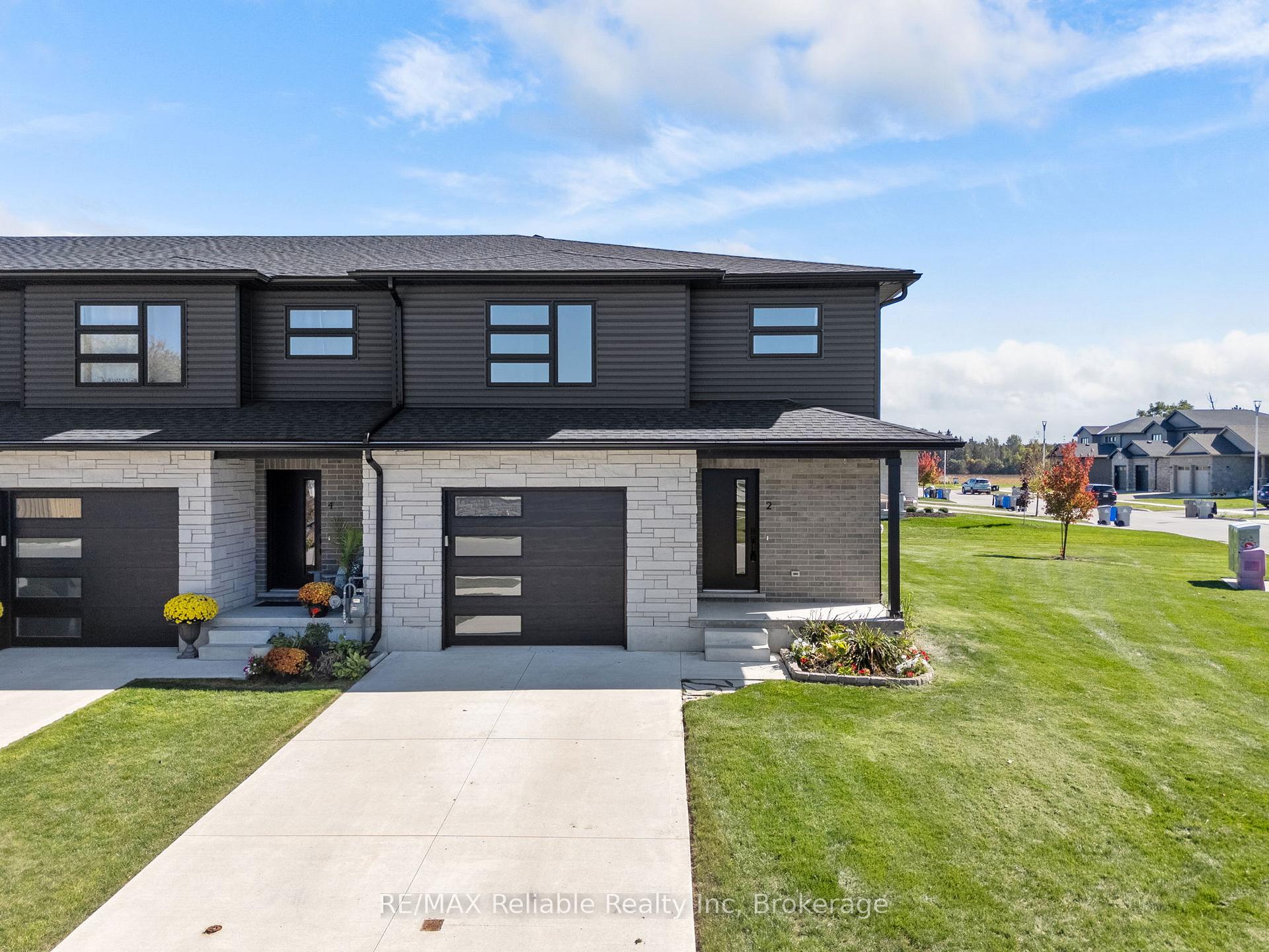 Photo 1 of 2 Linda Drive, Huron East, Seaforth — HOMEH