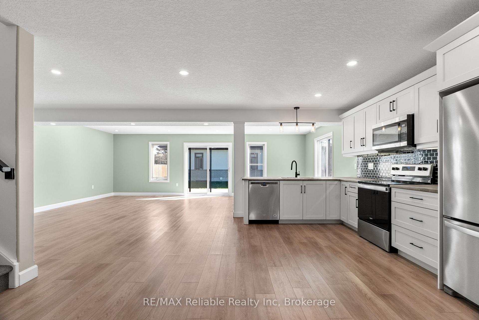 Photo 5 of 2 Linda Drive, Huron East, Seaforth — HOMEH