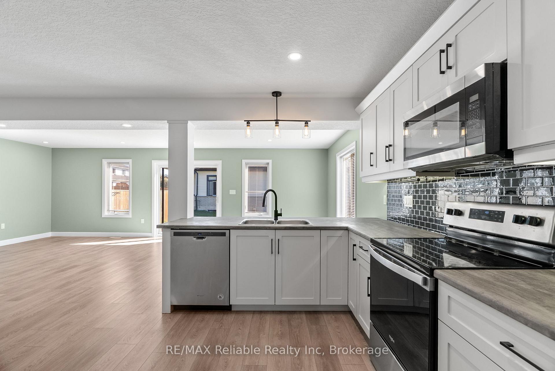 Photo 8 of 2 Linda Drive, Huron East, Seaforth — HOMEH