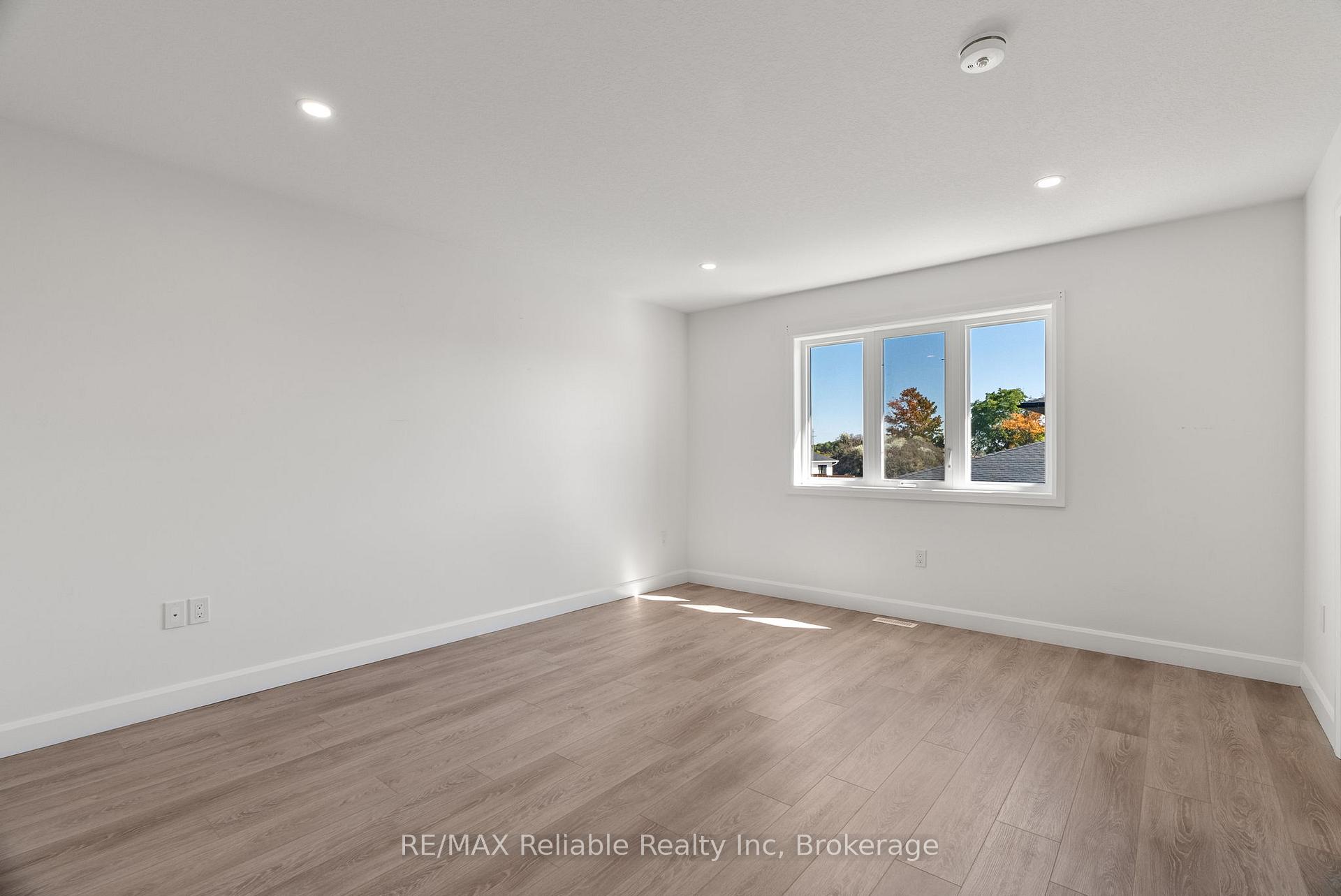 Photo 22 of 2 Linda Drive, Huron East, Seaforth — HOMEH