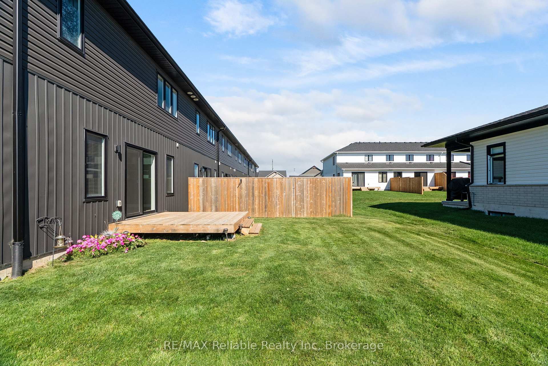Photo 31 of 2 Linda Drive, Huron East, Seaforth — HOMEH