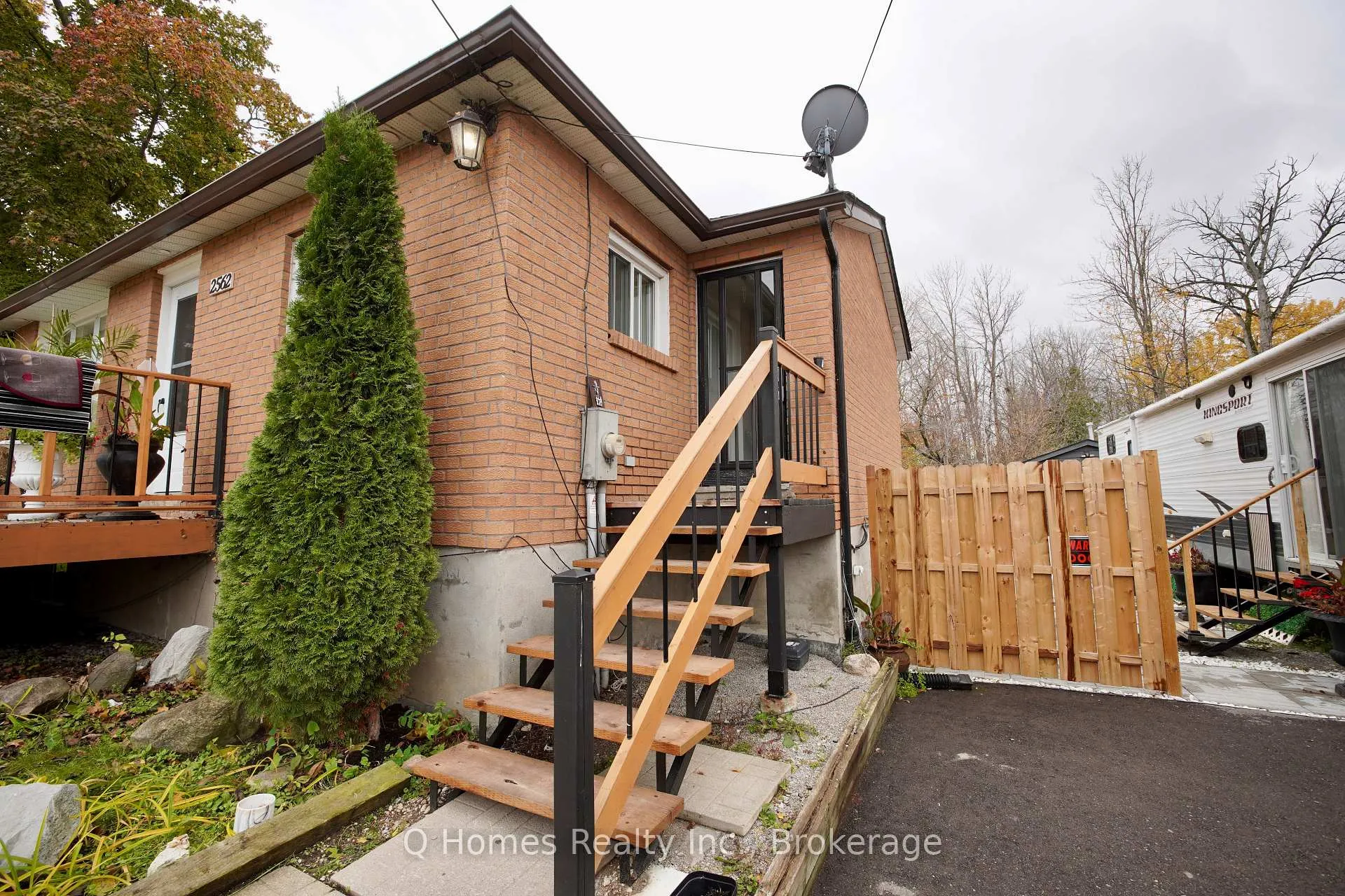 Photo 2 of Unit Basement, 2562 Leonard Street, Innisfil, Rural Innisfil — HOMEH