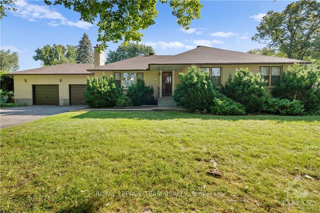 Front of 873 Dunlevie Avenue