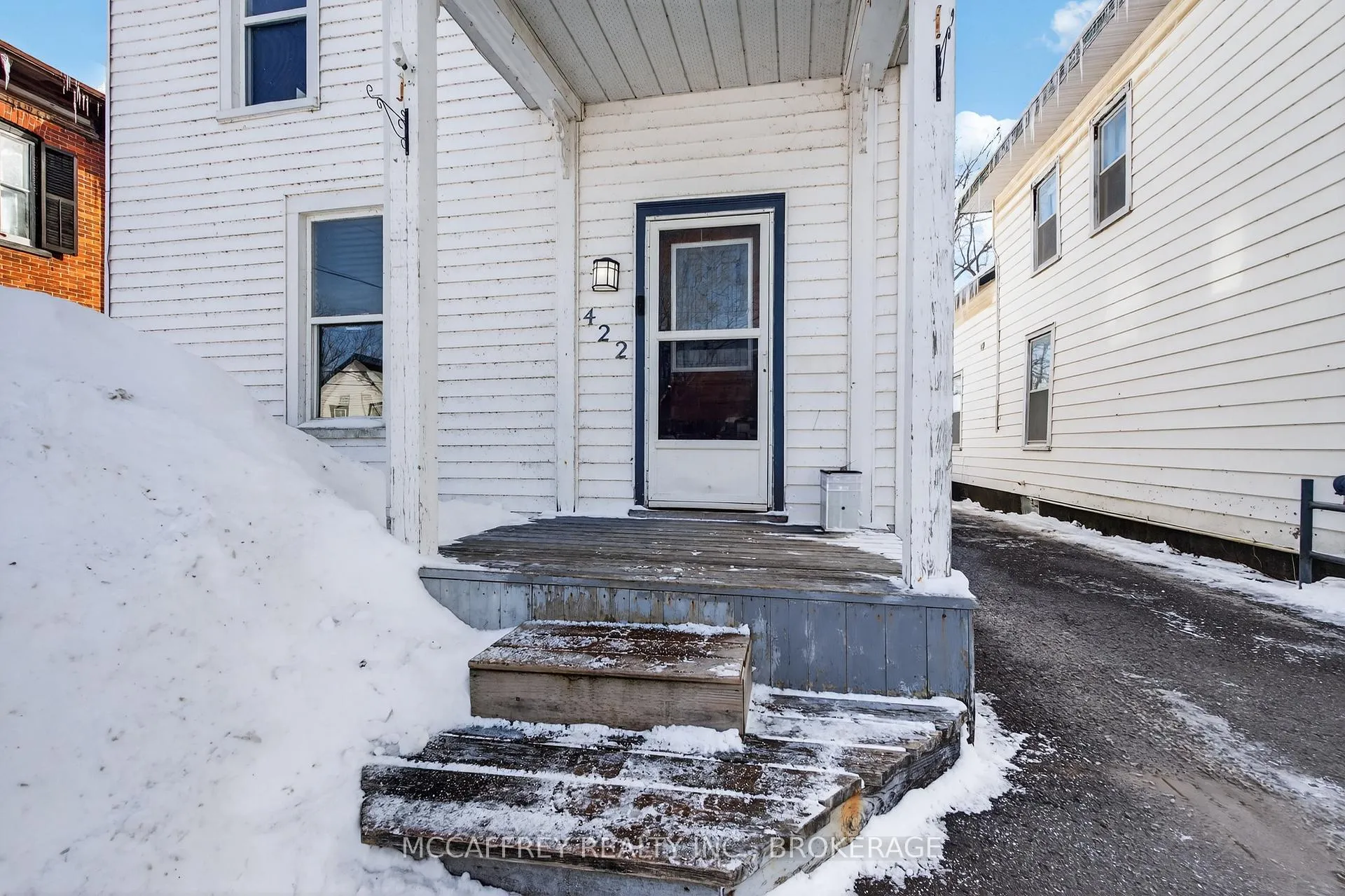 Photo 2 of 422 Thomas Street, Deseronto, Deseronto (Town) — HOMEH