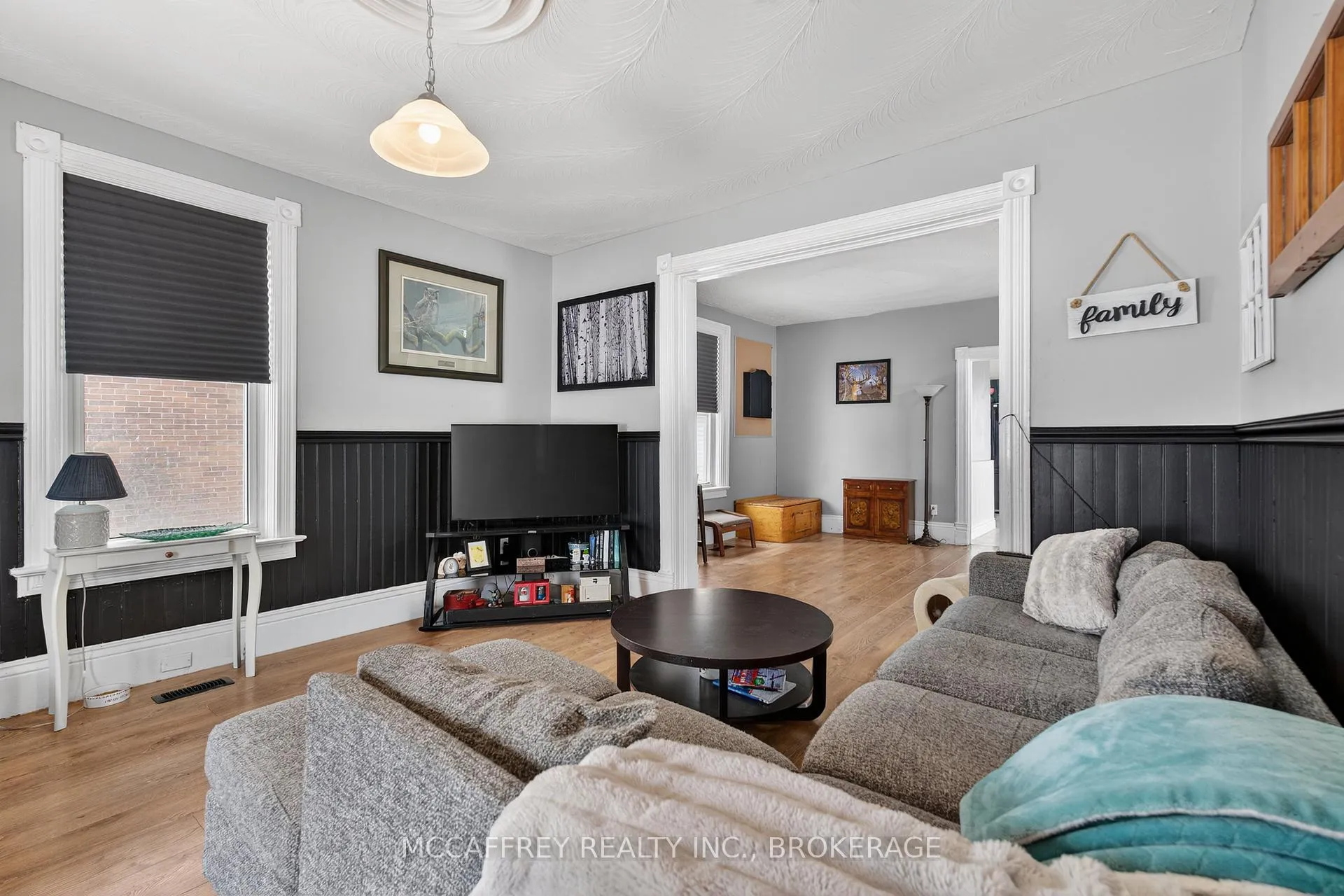 Photo 10 of 422 Thomas Street, Deseronto, Deseronto (Town) — HOMEH