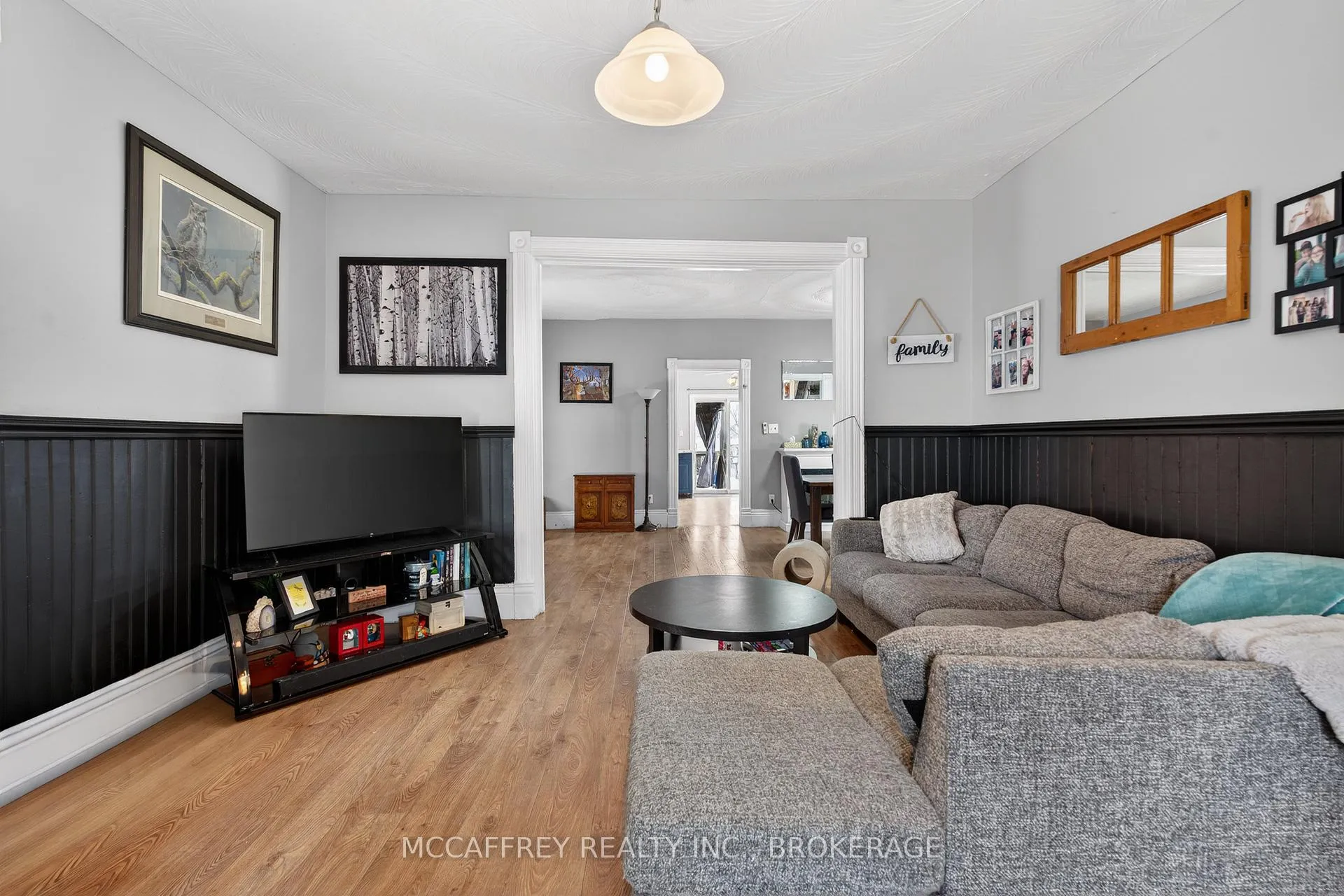 Photo 11 of 422 Thomas Street, Deseronto, Deseronto (Town) — HOMEH
