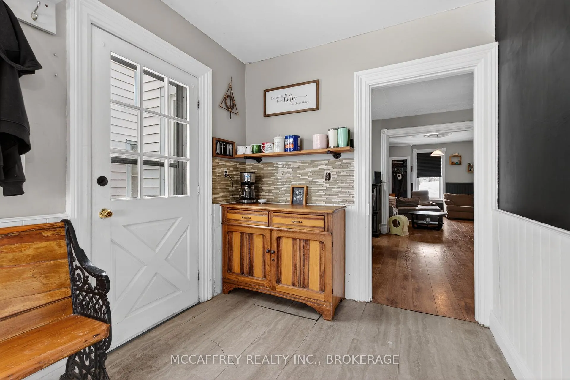 Photo 12 of 422 Thomas Street, Deseronto, Deseronto (Town) — HOMEH