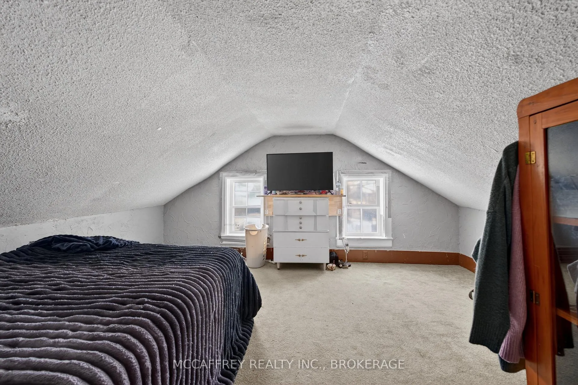 Photo 22 of 422 Thomas Street, Deseronto, Deseronto (Town) — HOMEH