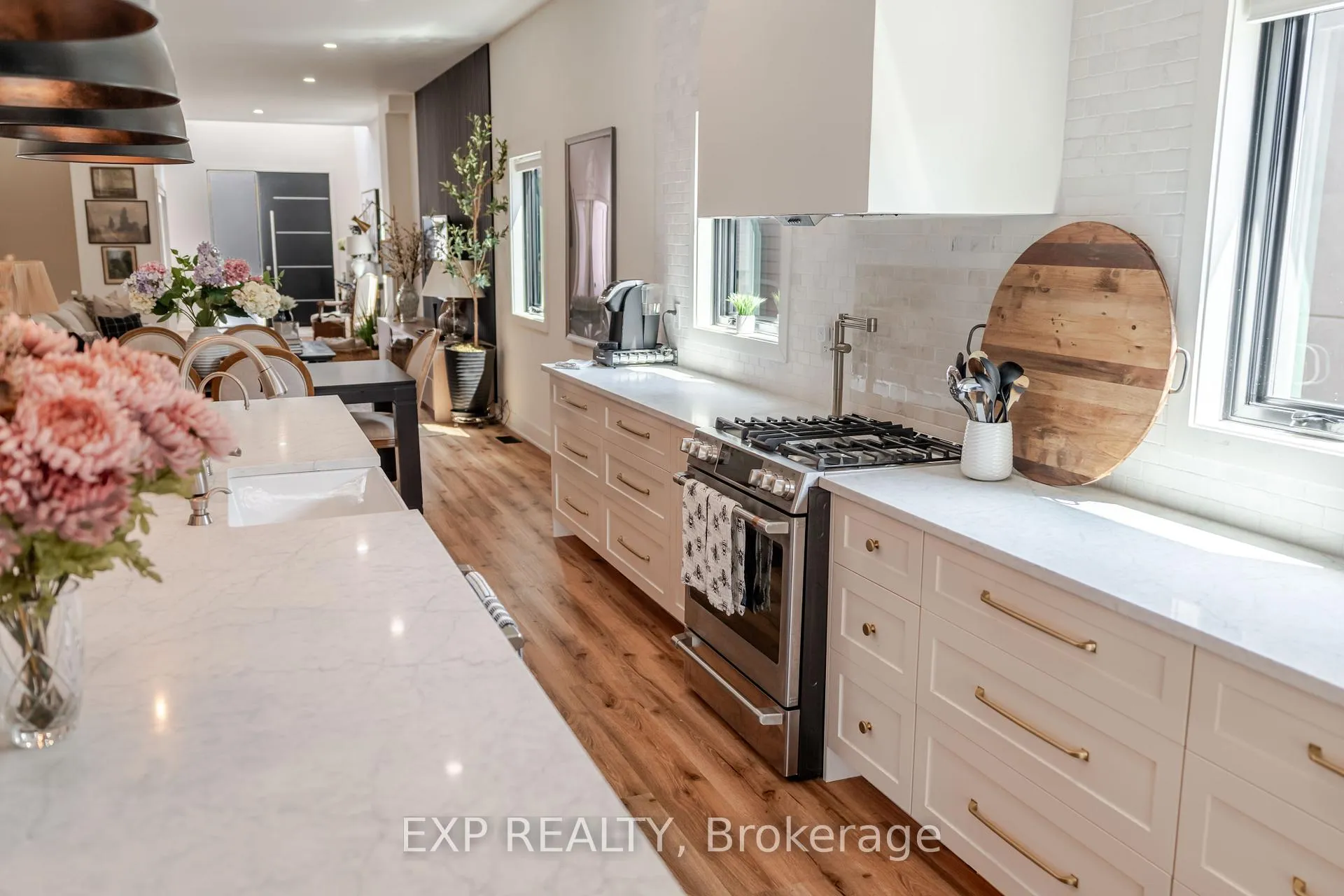 Photo 7 of 12A Viewmount Drive, Ottawa, Meadowlands/Crestview — HOMEH