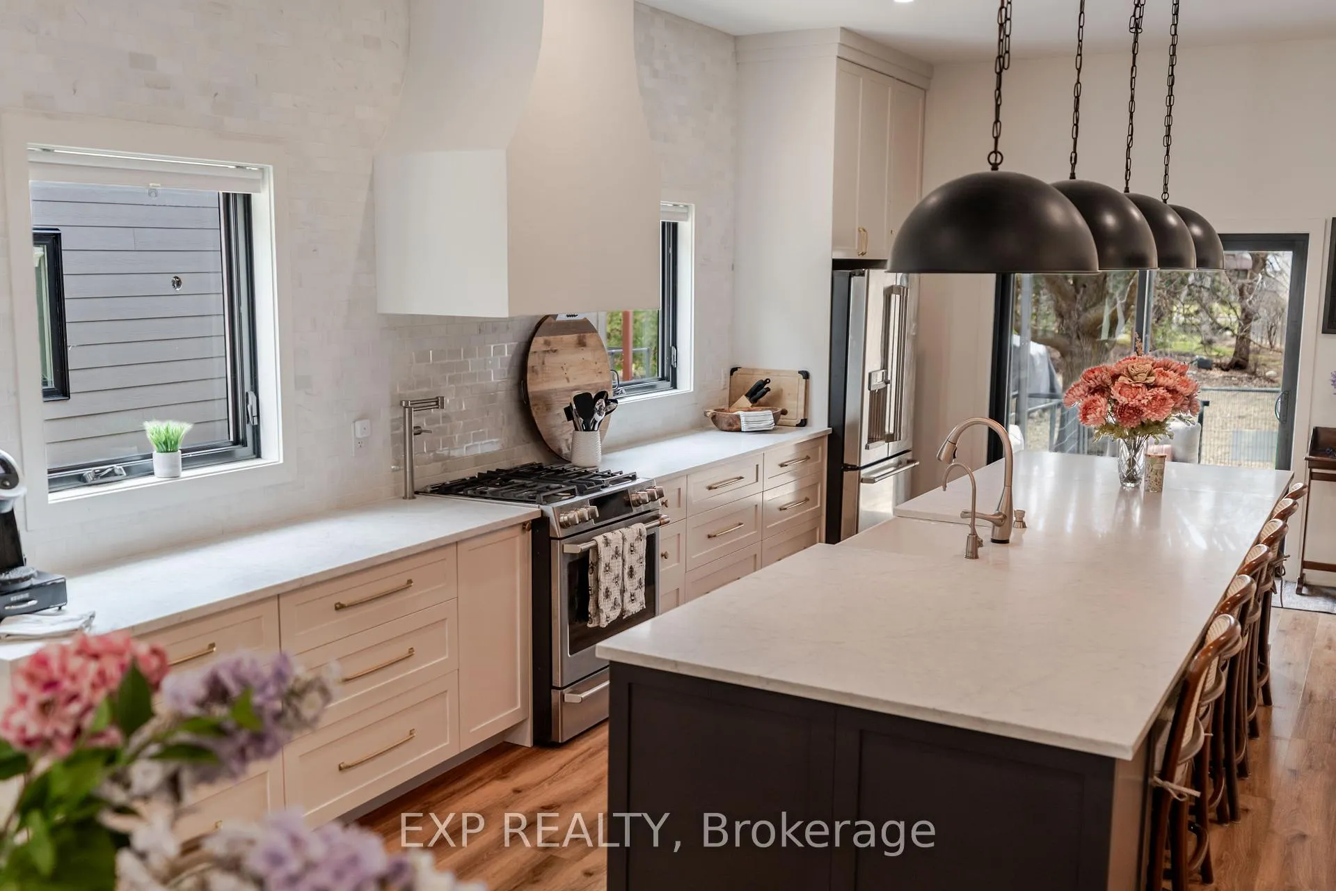 Photo 9 of 12A Viewmount Drive, Ottawa, Meadowlands/Crestview — HOMEH