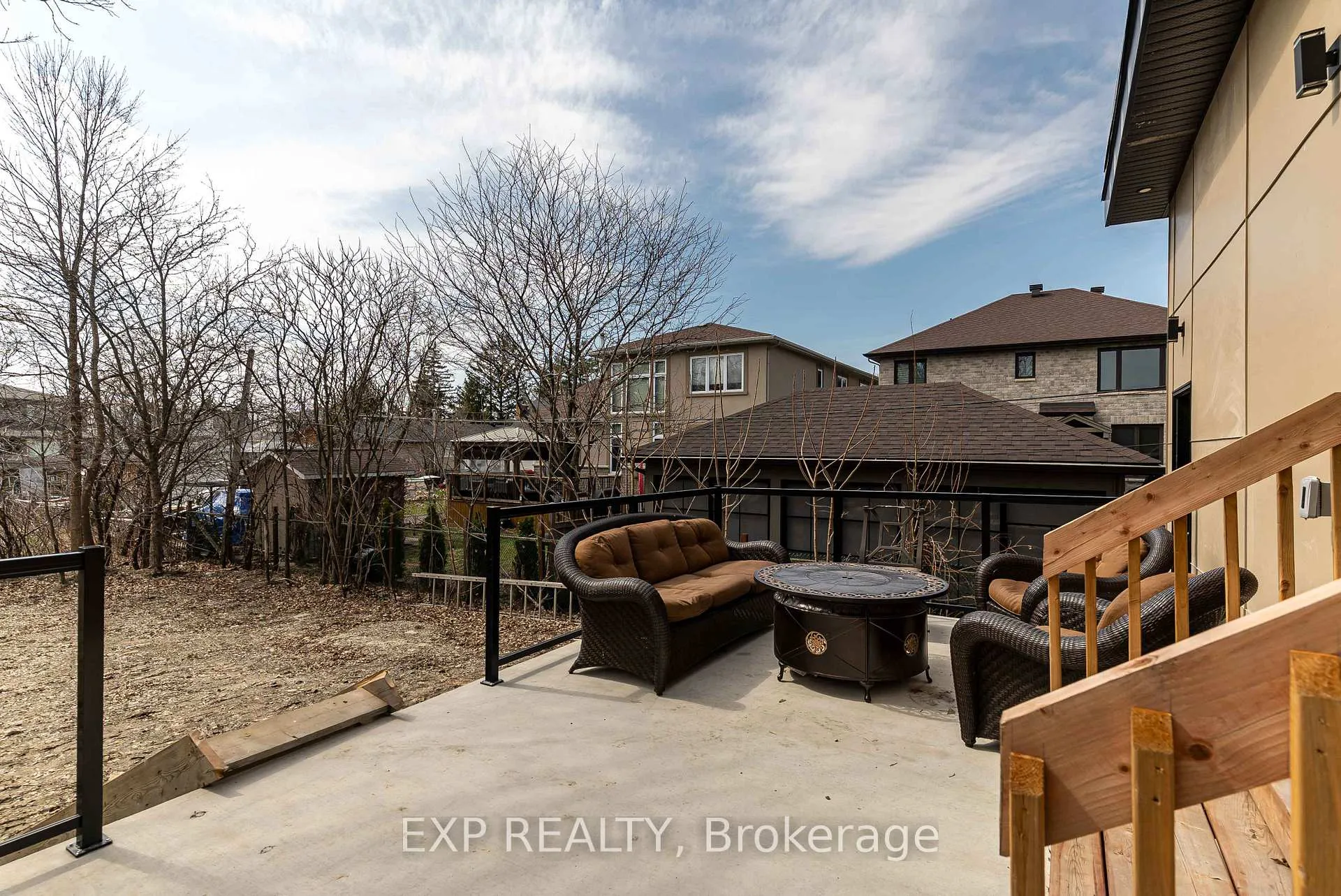Photo 14 of 12A Viewmount Drive, Ottawa, Meadowlands/Crestview — HOMEH
