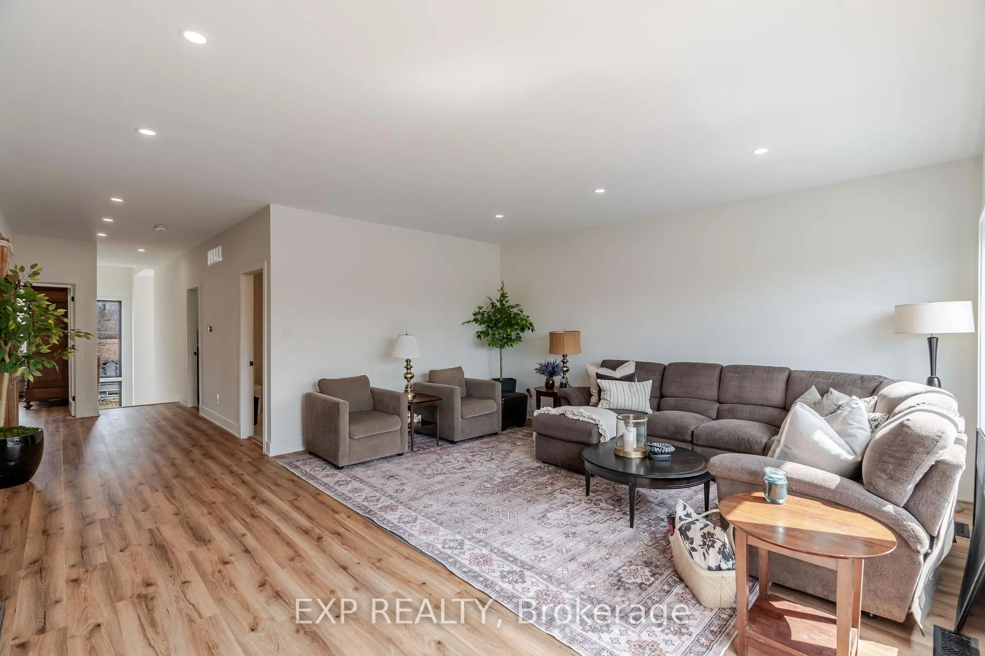Photo 31 of 12A Viewmount Drive, Ottawa, Meadowlands/Crestview — HOMEH