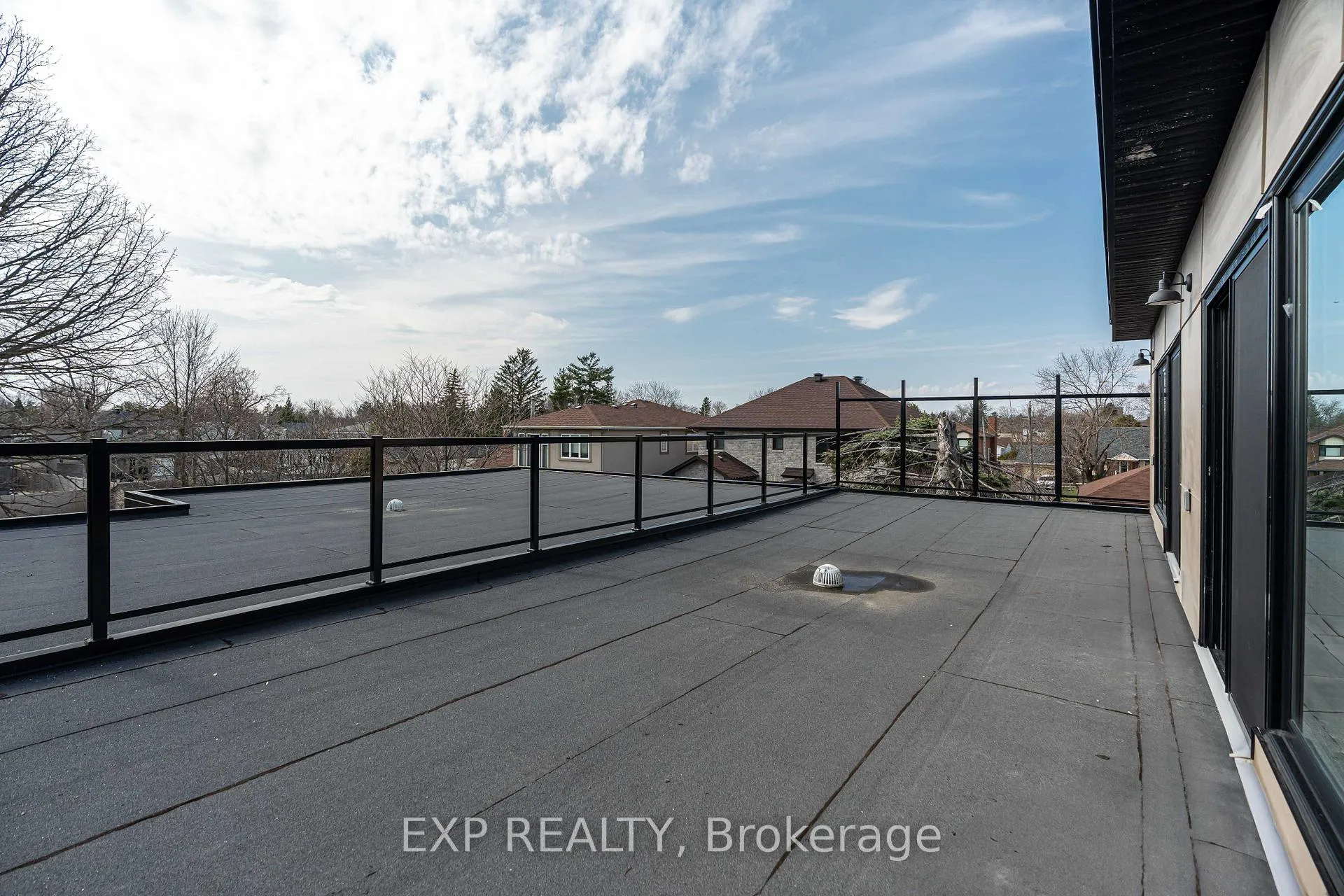 Photo 34 of 12A Viewmount Drive, Ottawa, Meadowlands/Crestview — HOMEH