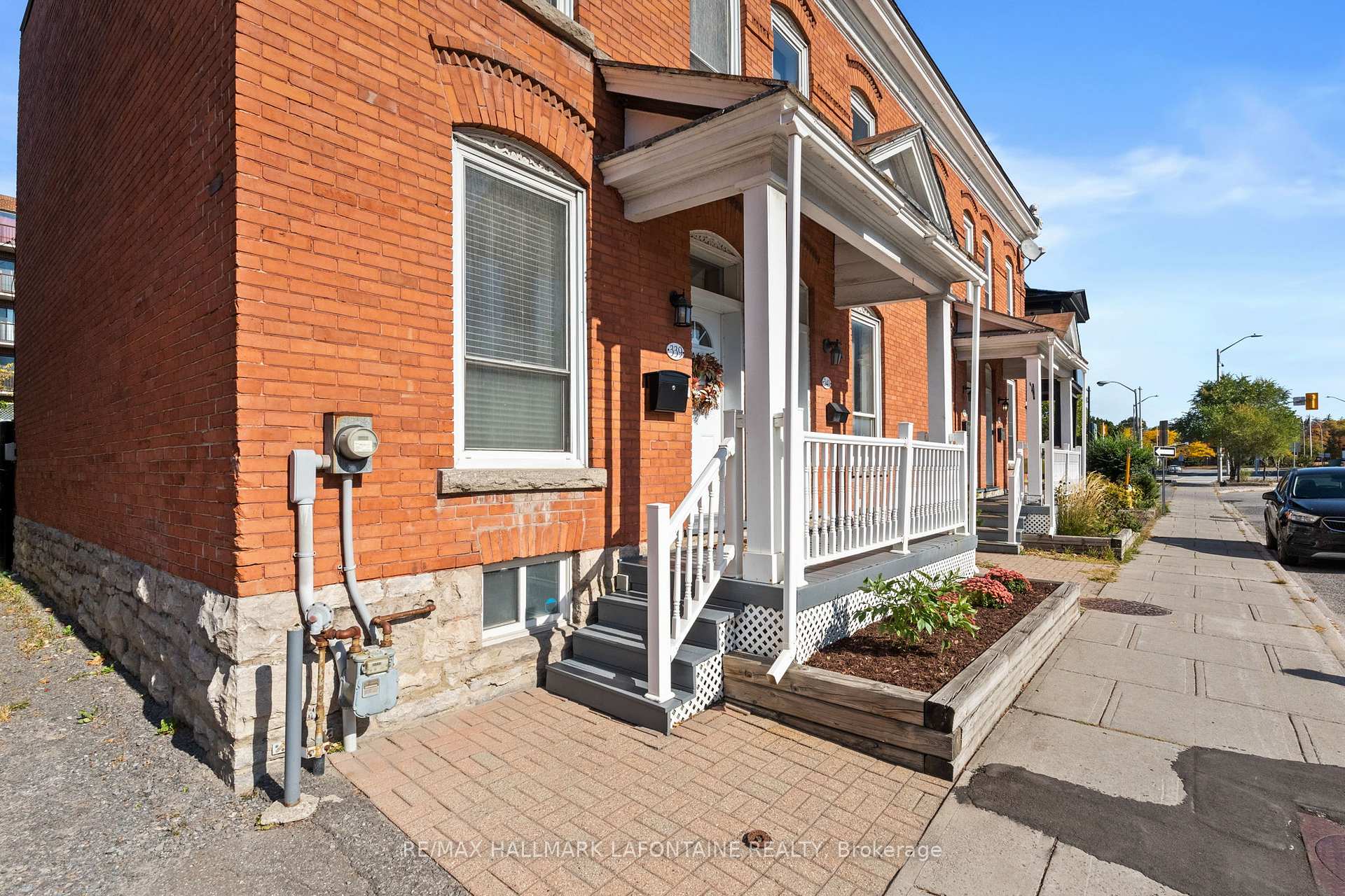 Photo 2 of 339 St Patrick Street, Ottawa, Lower Town/Byward Market — HOMEH