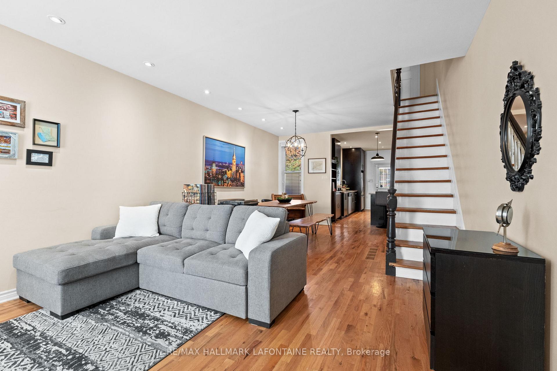 Photo 7 of 339 St Patrick Street, Ottawa, Lower Town/Byward Market — HOMEH