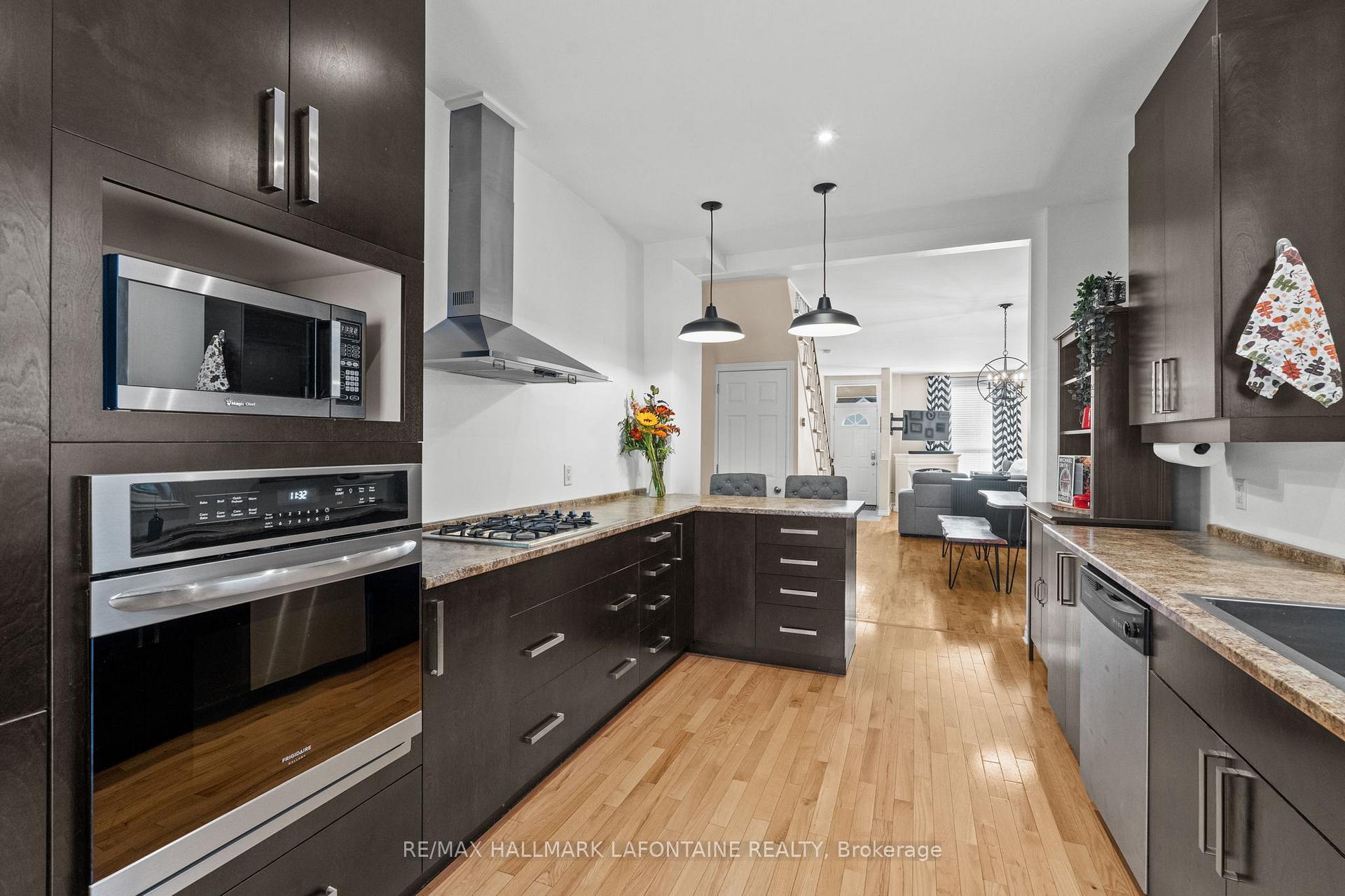 Photo 14 of 339 St Patrick Street, Ottawa, Lower Town/Byward Market — HOMEH